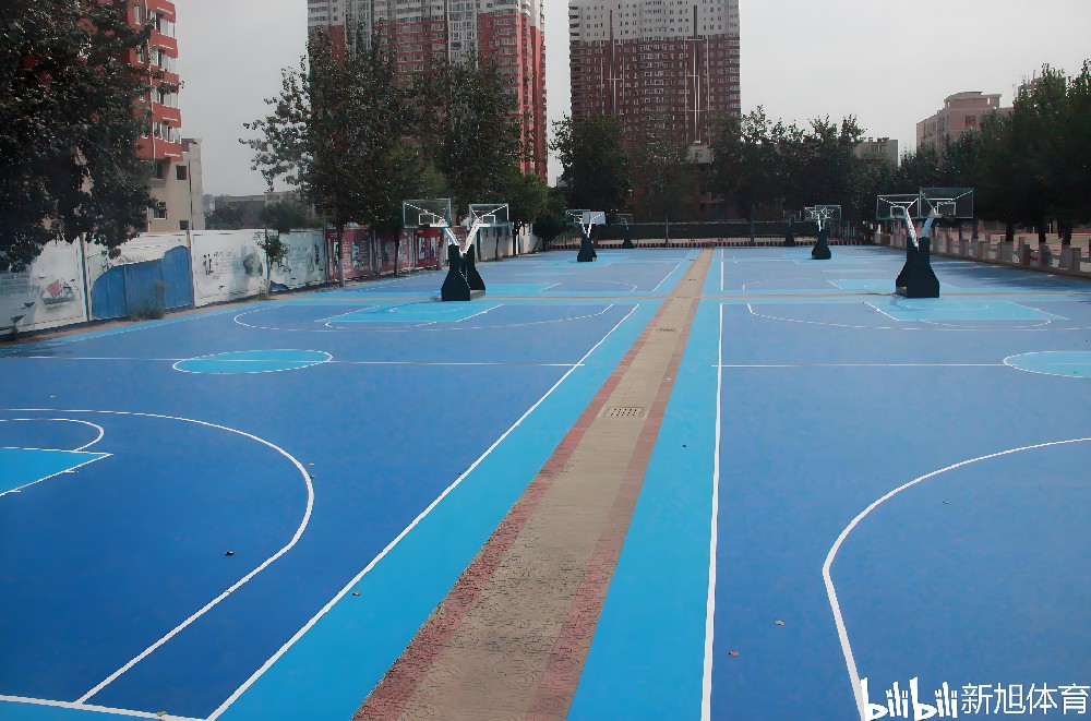 丙烯酸網(wǎng)球場 丙烯酸網(wǎng)球場